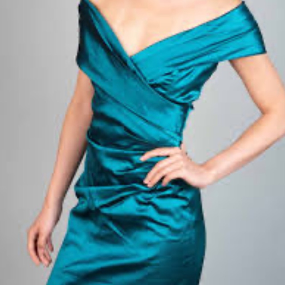 Sarah Danielle peacock blue silk off shoulder midi Dress ‼️